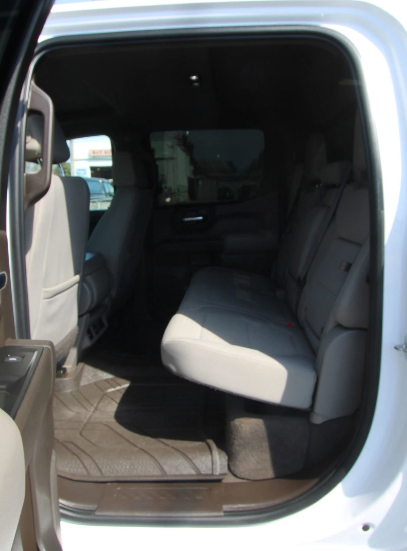 Used 2019 Chevrolet Silverado 1500 LT w/ Convenience Package AWD/4WD image 10