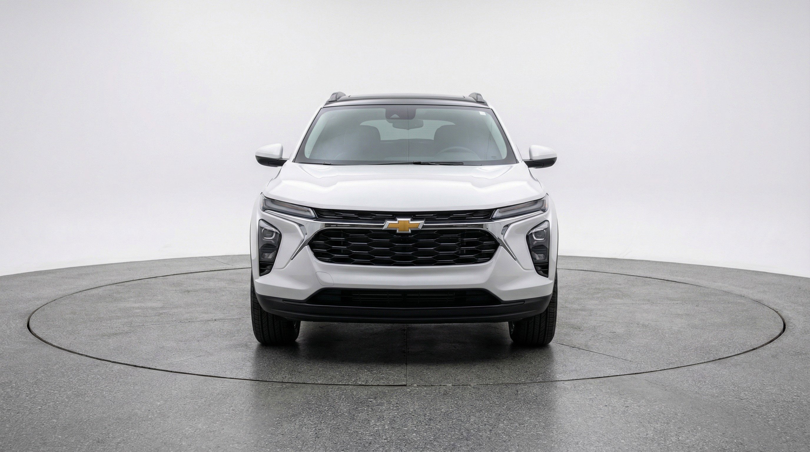 Used 2025 Chevrolet TrailBlazer LT image 2