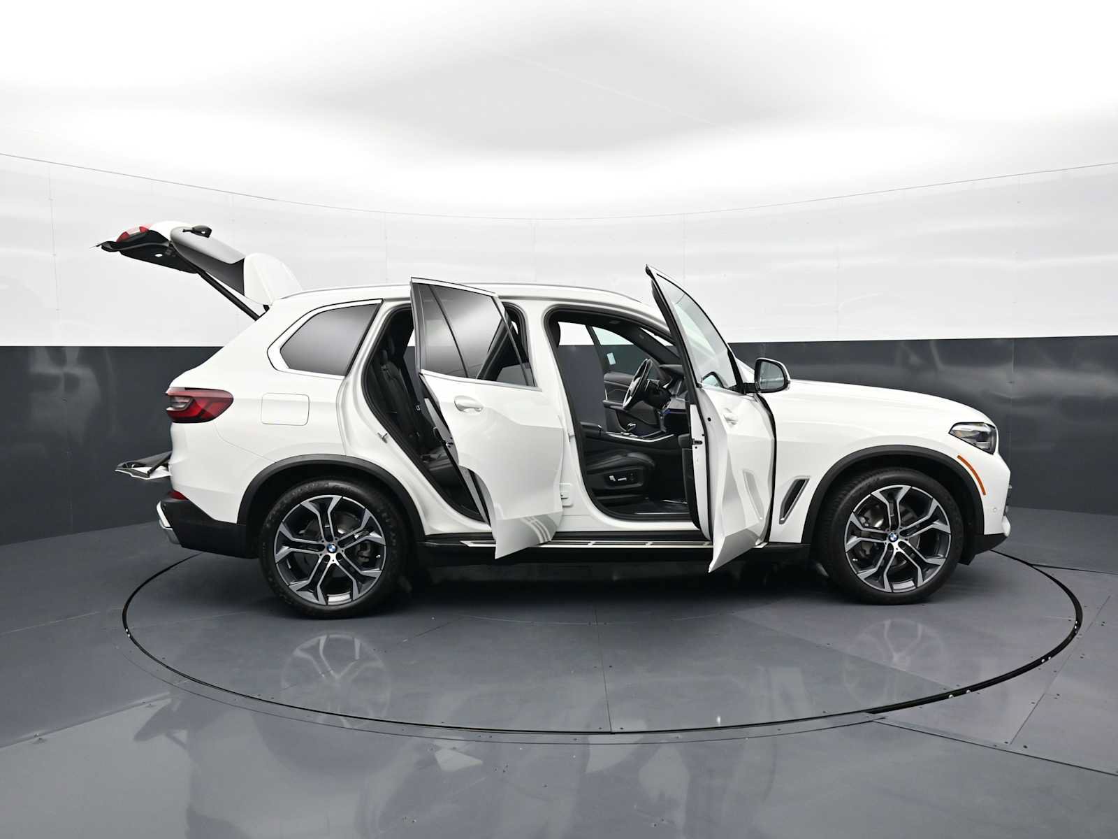 Used 2022 BMW X5 sDrive40i w/ Premium Package RWD image 35