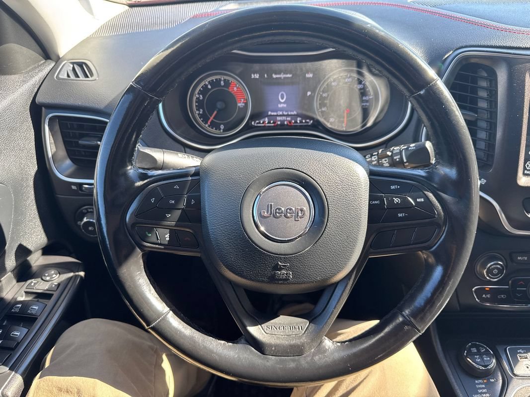 Used 2020 Jeep Cherokee Trailhawk w/ Comfort/Convenience Group AWD/4WD image 25