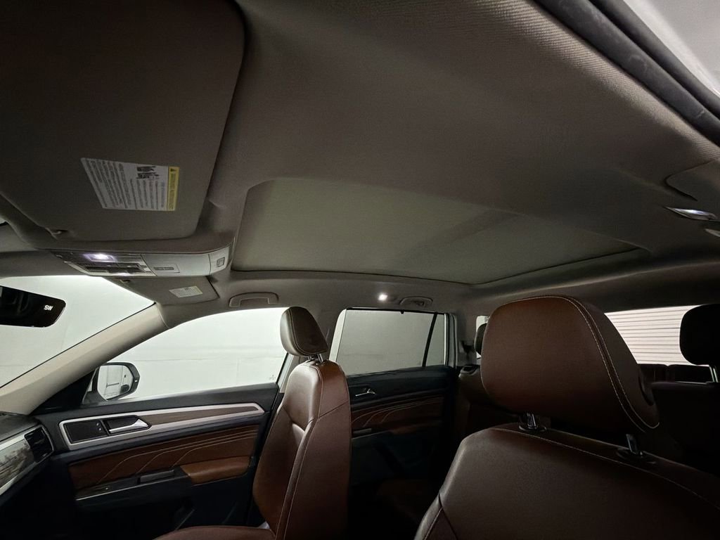 Used 2022 Volkswagen Atlas SEL image 19