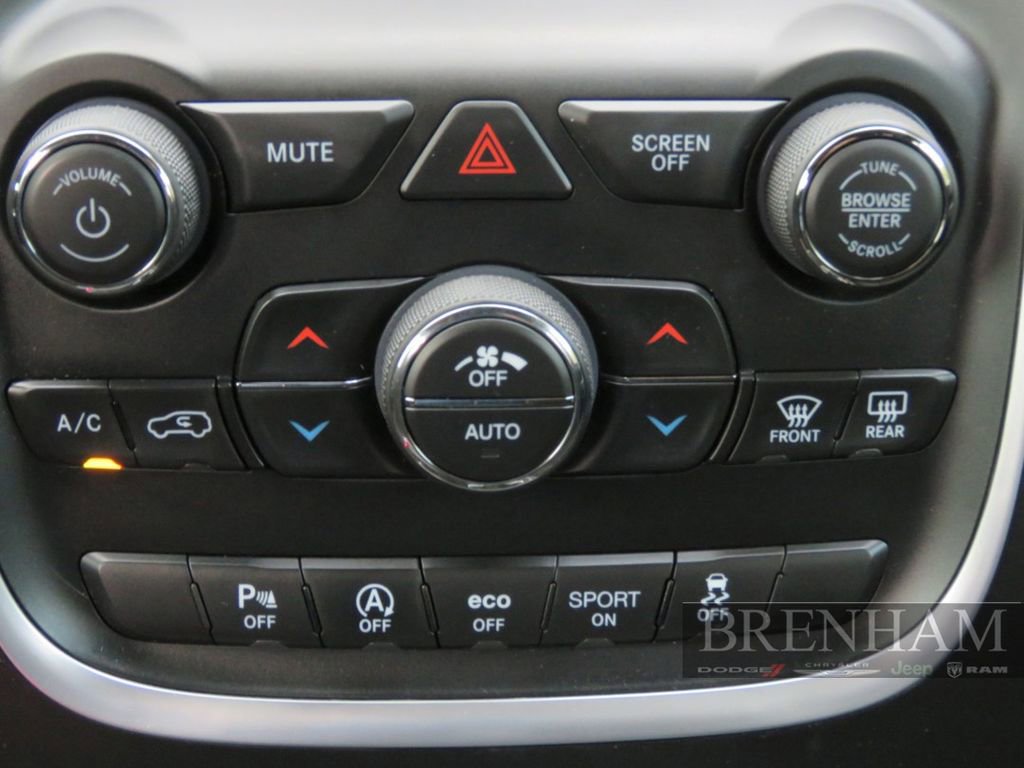 Used 2020 Dodge Durango SXT image 22