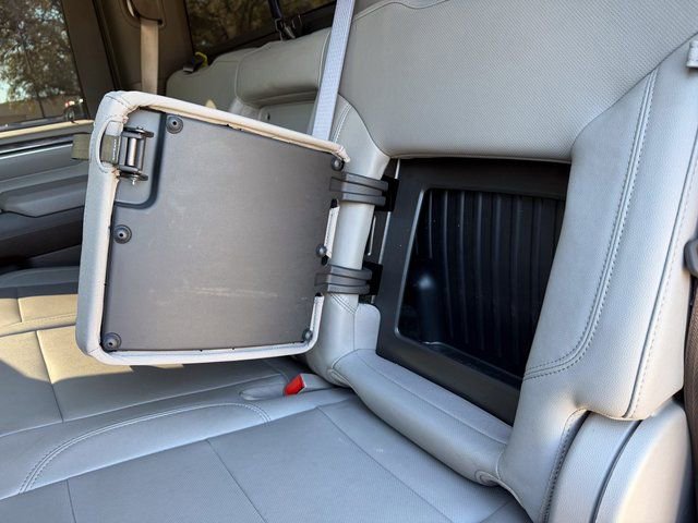 Used 2025 Chevrolet Silverado 3500 LTZ w/ LTZ Convenience Package image 15