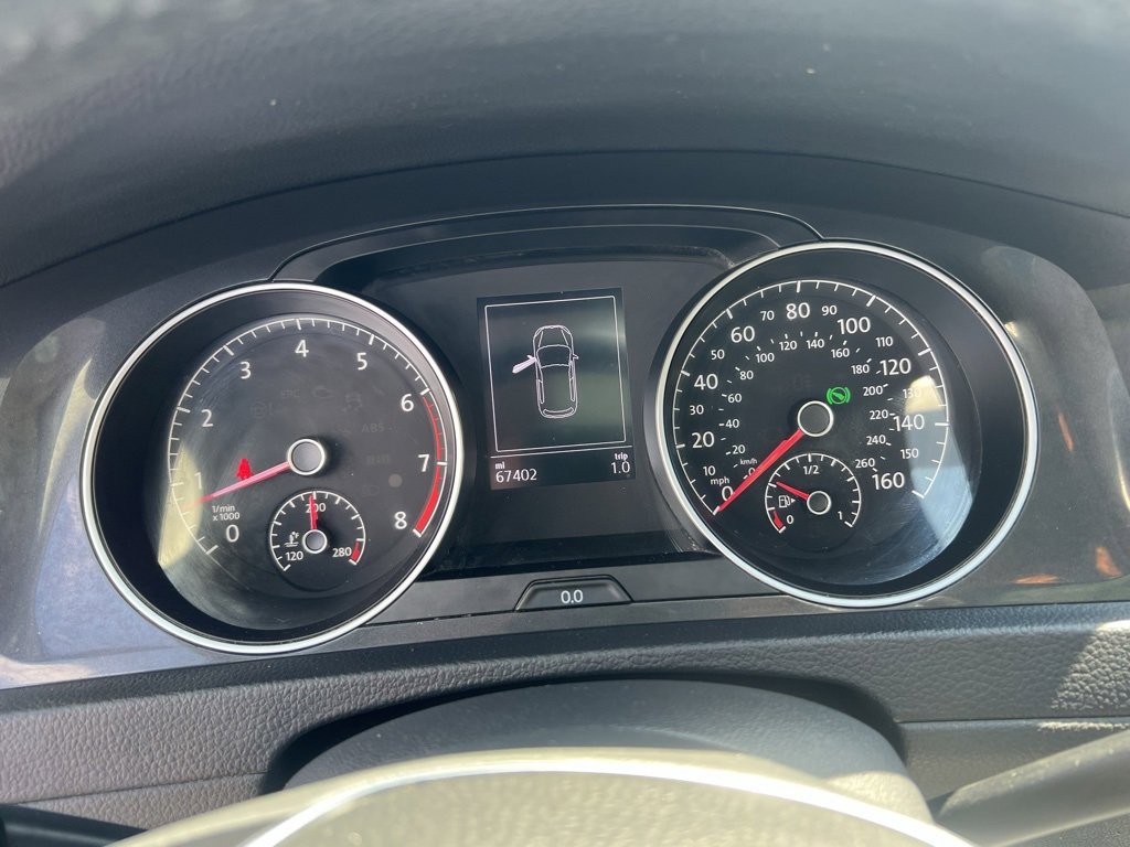 Used 2018 Volkswagen Golf SE image 33