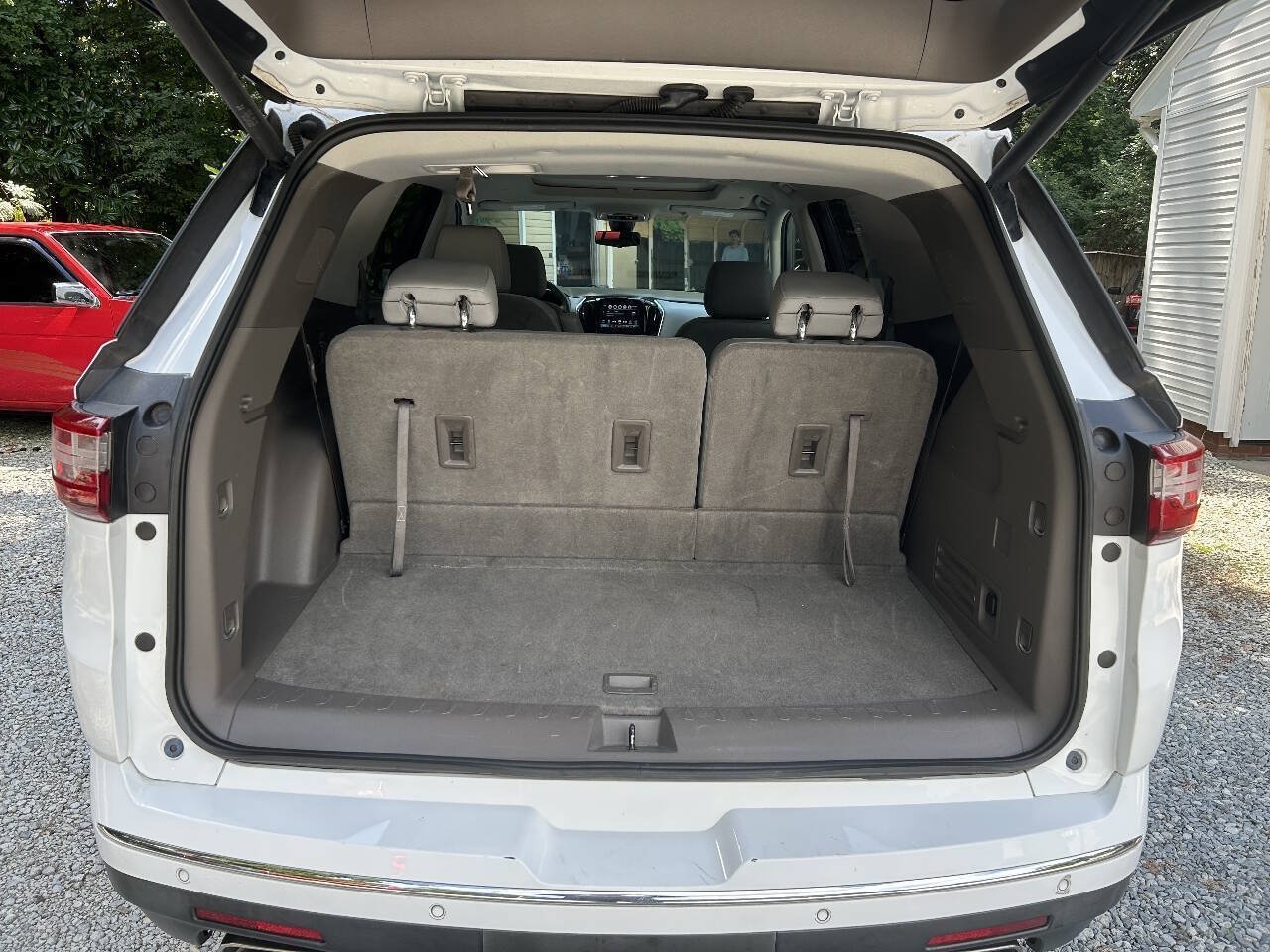 Used 2019 Chevrolet Traverse Premier w/ Driver Confidence II Package FWD image 30