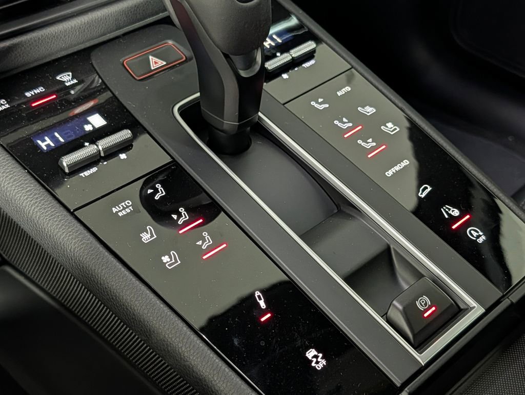 New 2026 Porsche Macan image 35