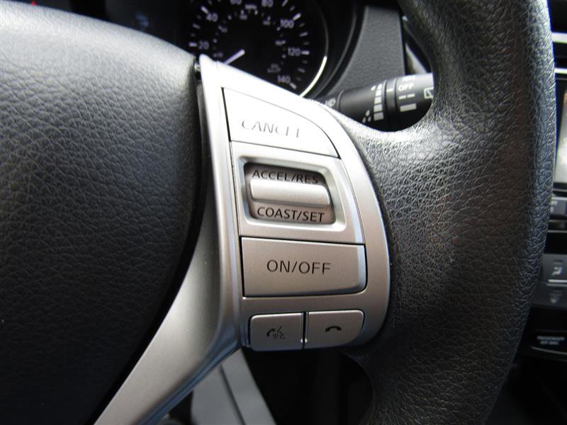 Used 2016 Nissan Rogue S image 16