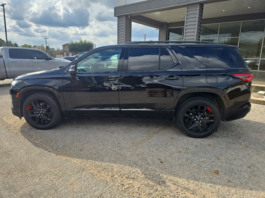 Used 2023 Chevrolet Traverse Premier w/ Redline Edition image 8