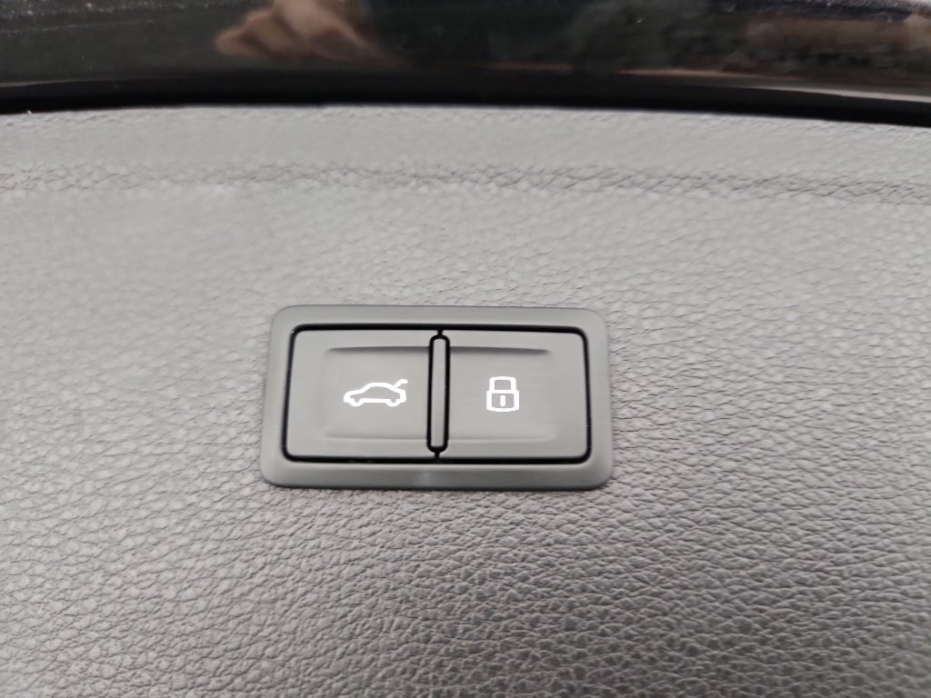 Used 2023 Audi Q5 2.0T Premium Plus w/ Premium Plus Package image 43