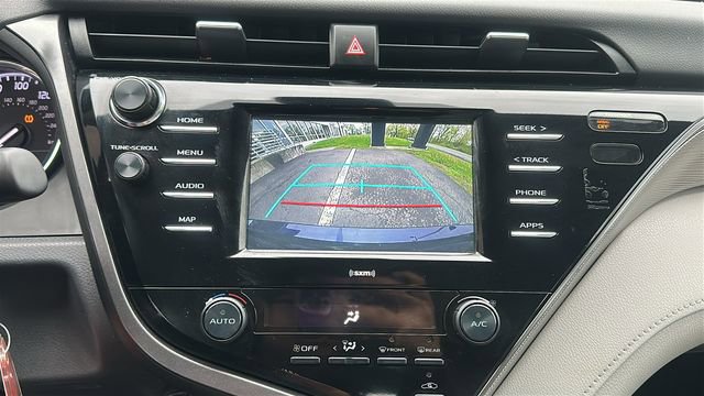 Used 2020 Toyota Camry SE w/ Carpet Mat Package FWD image 11