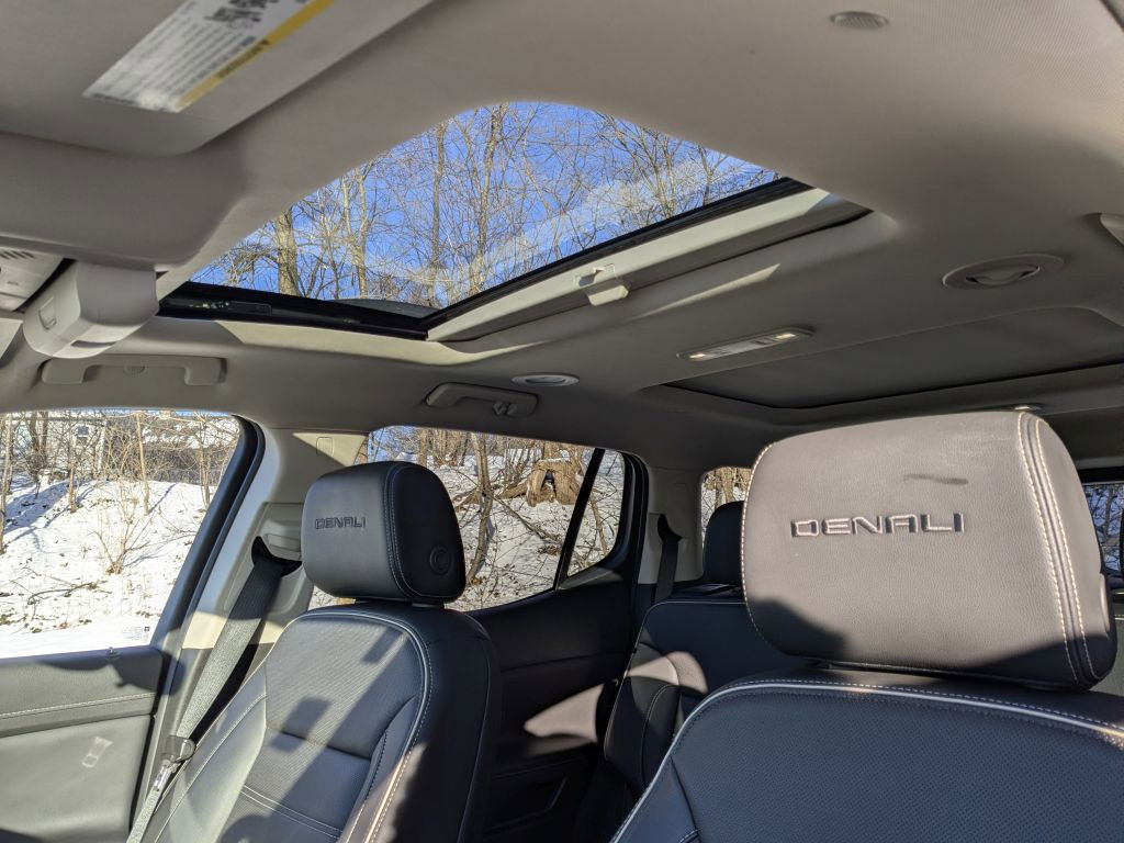 Certified 2023 GMC Acadia Denali w/ Denali Ultimate Package image 14