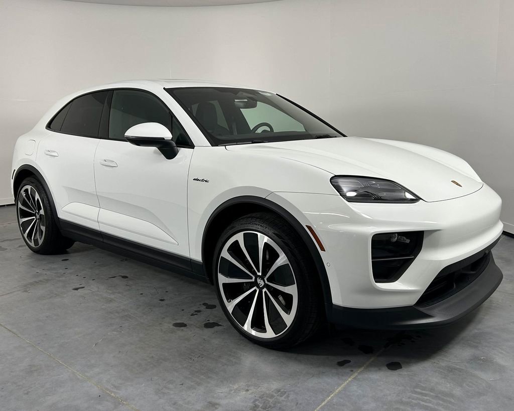 Certified 2024 Porsche Macan 4 Electric AWD/4WD image 9