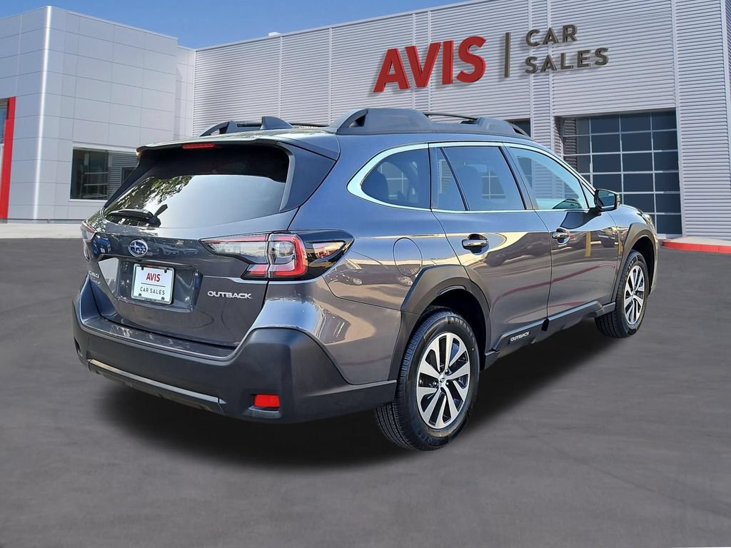 Used 2025 Subaru Outback Premium AWD/4WD image 6