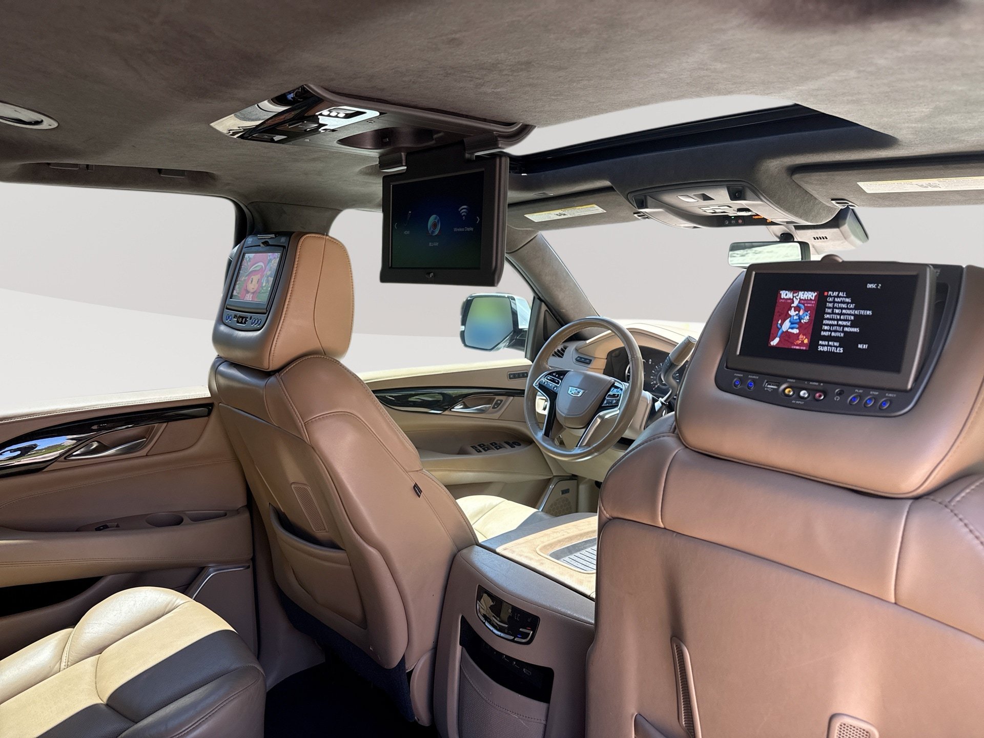 Used 2018 Cadillac Escalade ESV Platinum AWD/4WD image 31