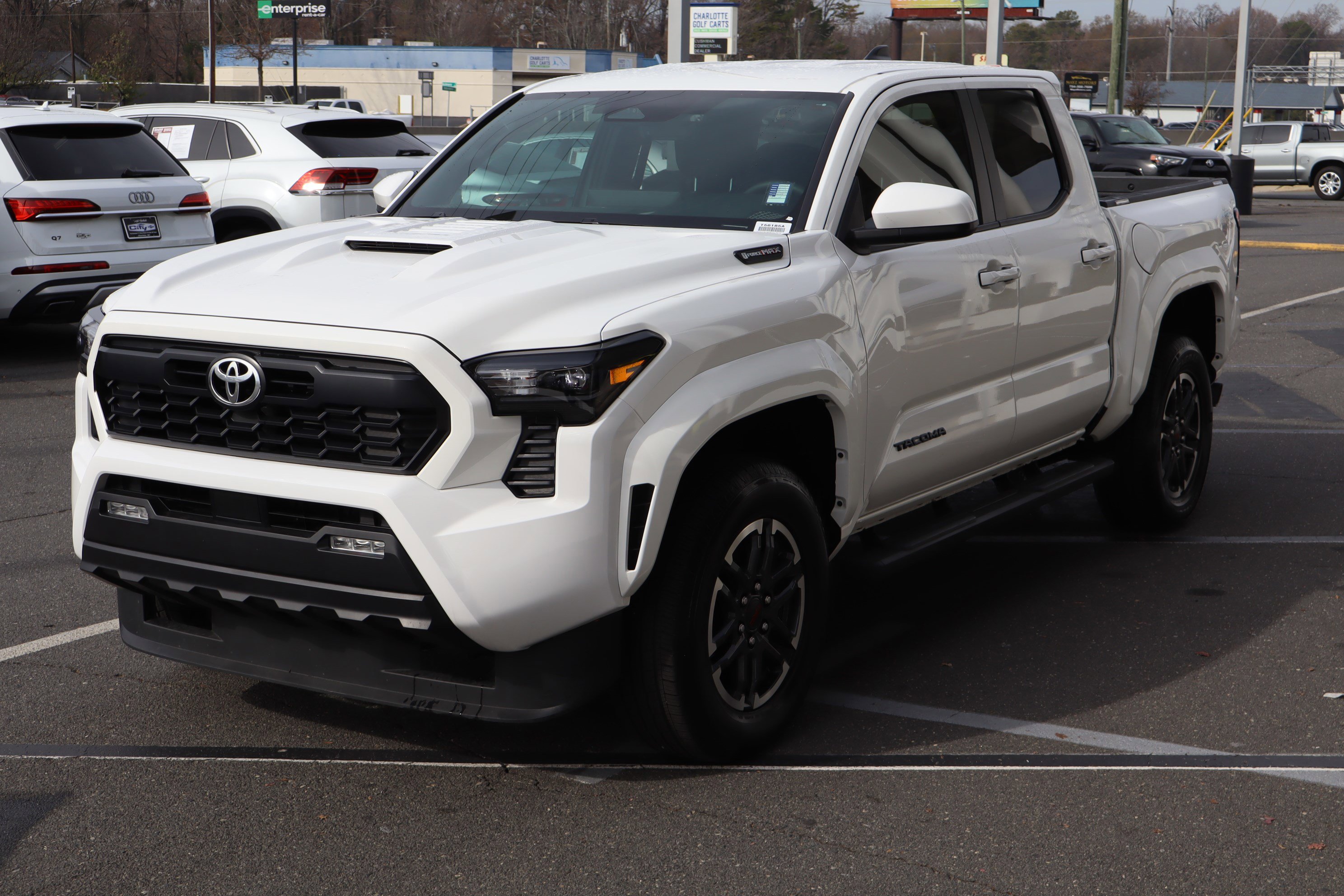 Used 2025 Toyota Tacoma TRD Sport image 5