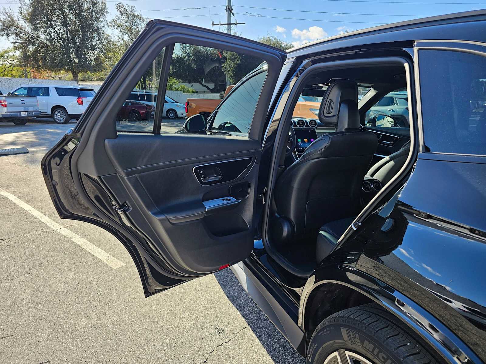 Used 2025 Mercedes-Benz GLC 300 image 15