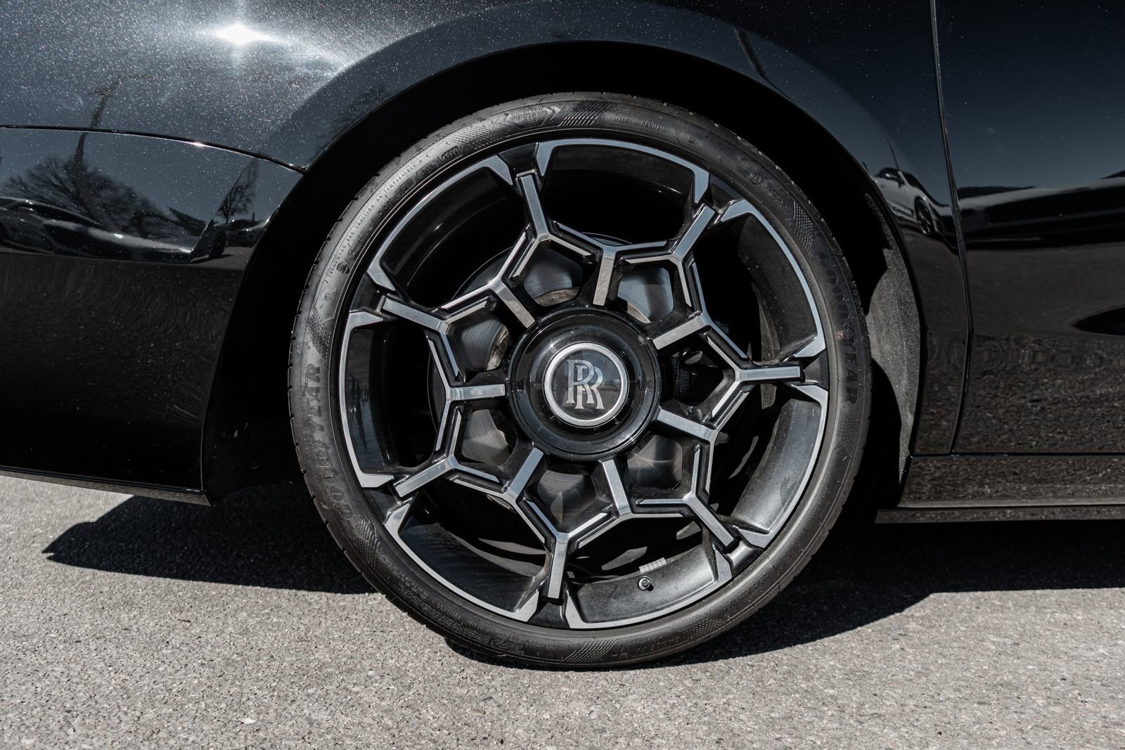 Used 2025 Rolls-Royce Ghost Black Badge image 15