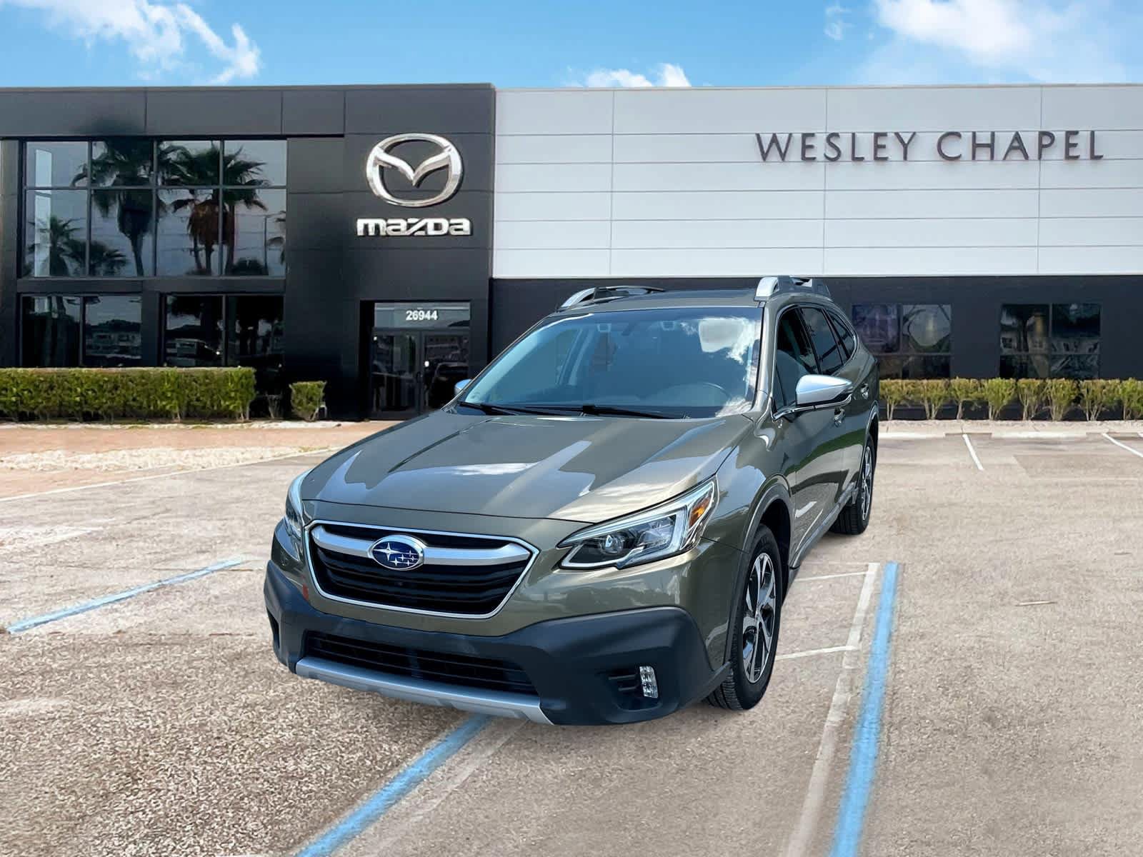 Used 2020 Subaru Outback Touring w/ Popular Package #2 AWD/4WD image 1