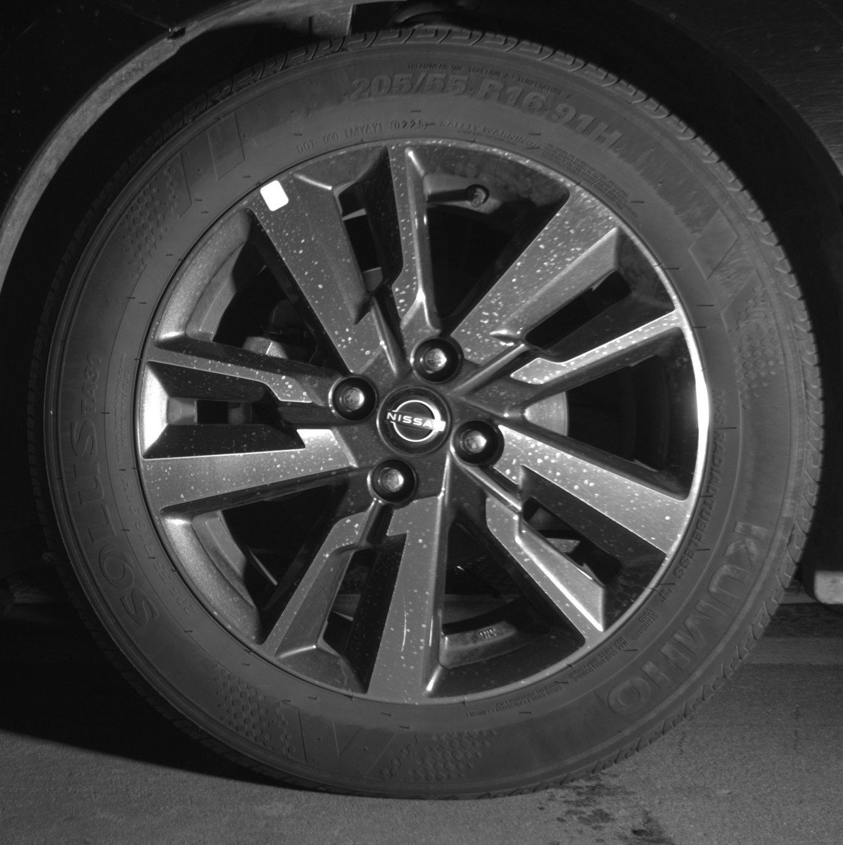 Used 2025 Nissan Versa SV image 12