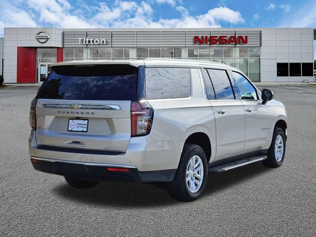 Used 2024 Chevrolet Suburban LT RWD image 4