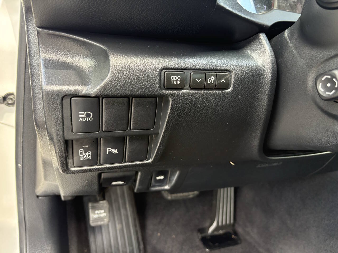 Used 2017 Lexus IS 200t w/ Navigation System Package RWD image 13