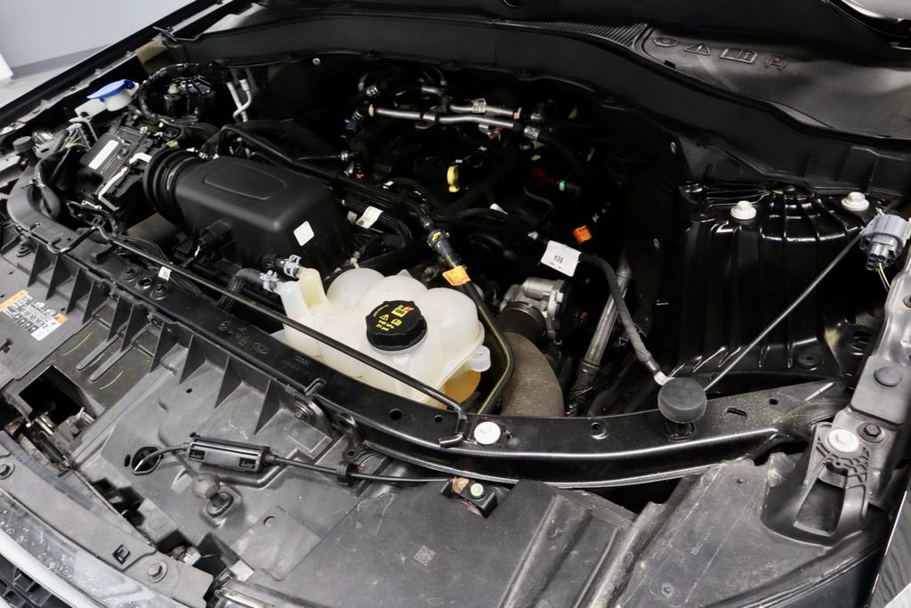 Certified 2022 Ford Explorer XLT w/ Equipment Group 202A image 19