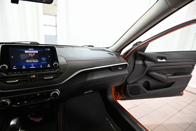 Used 2020 Nissan Altima 2.5 SR w/ Premium Package image 28