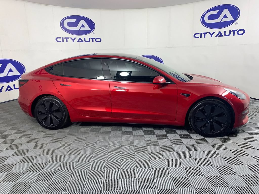 Used 2021 Tesla Model 3 Standard Range RWD image 2