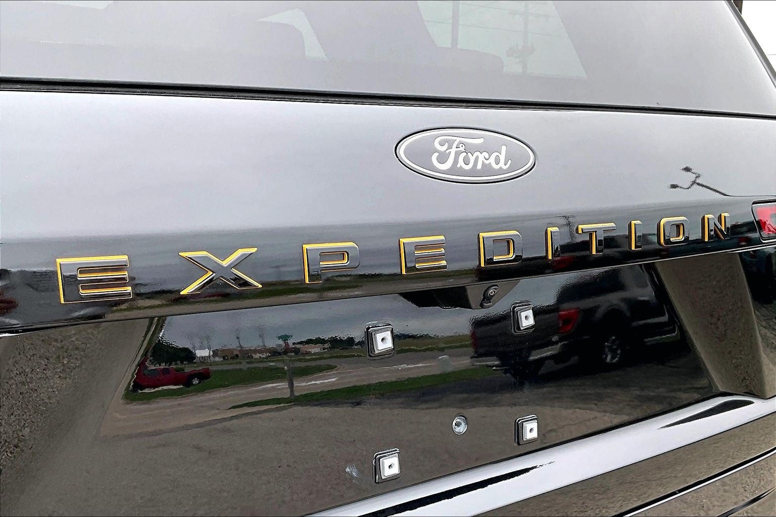 Used 2025 Ford Expedition Tremor AWD/4WD image 33