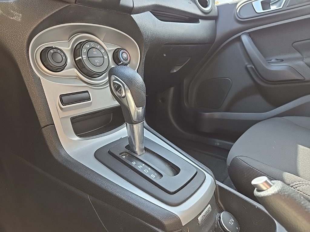 Used 2016 Ford Fiesta SE FWD image 26