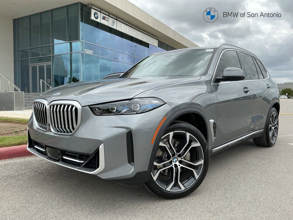Certified 2024 BMW X5 xDrive40i w/ Premium Package AWD/4WD image 1