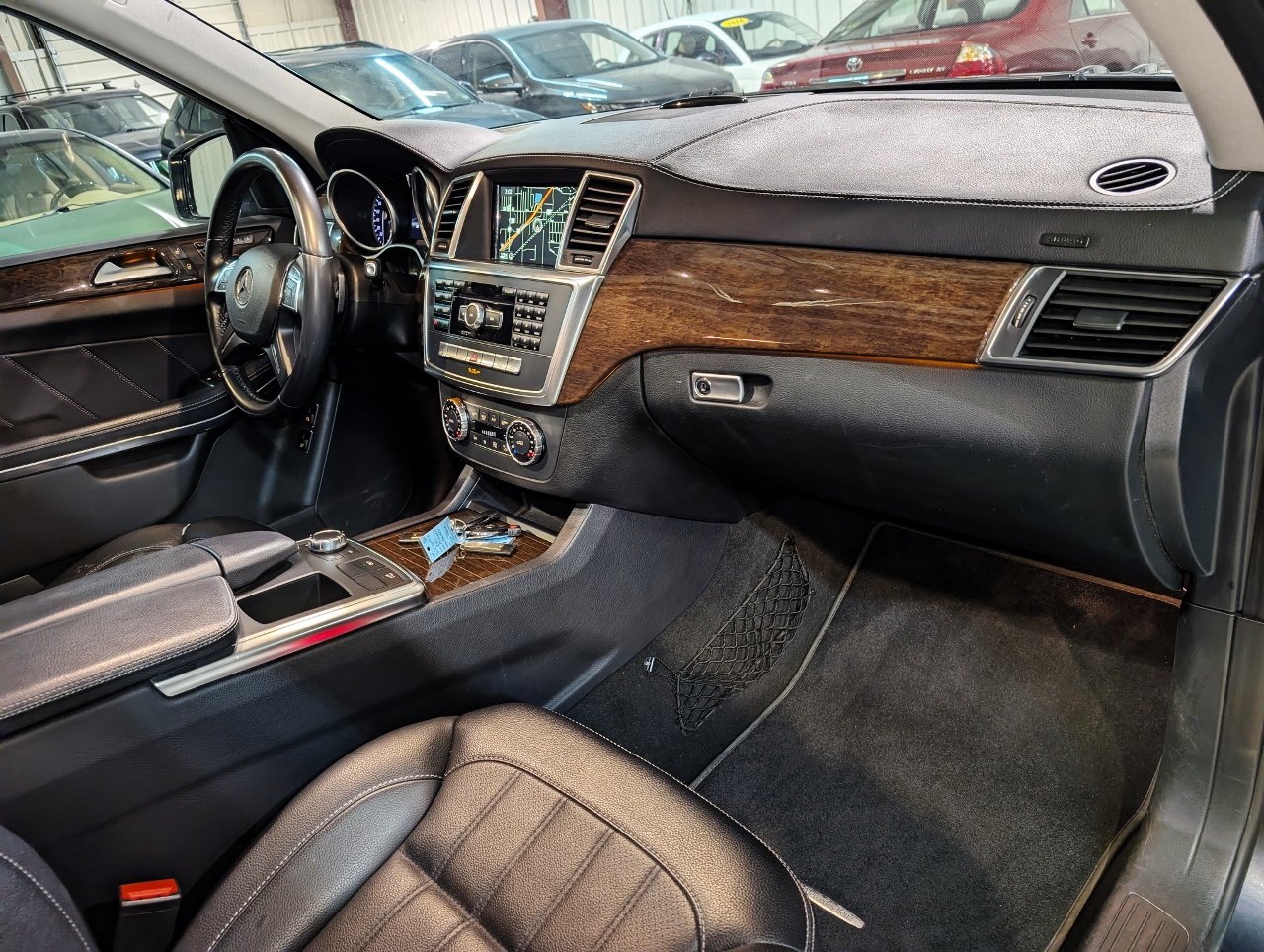 Used 2013 Mercedes-Benz GL 450 4MATIC image 32