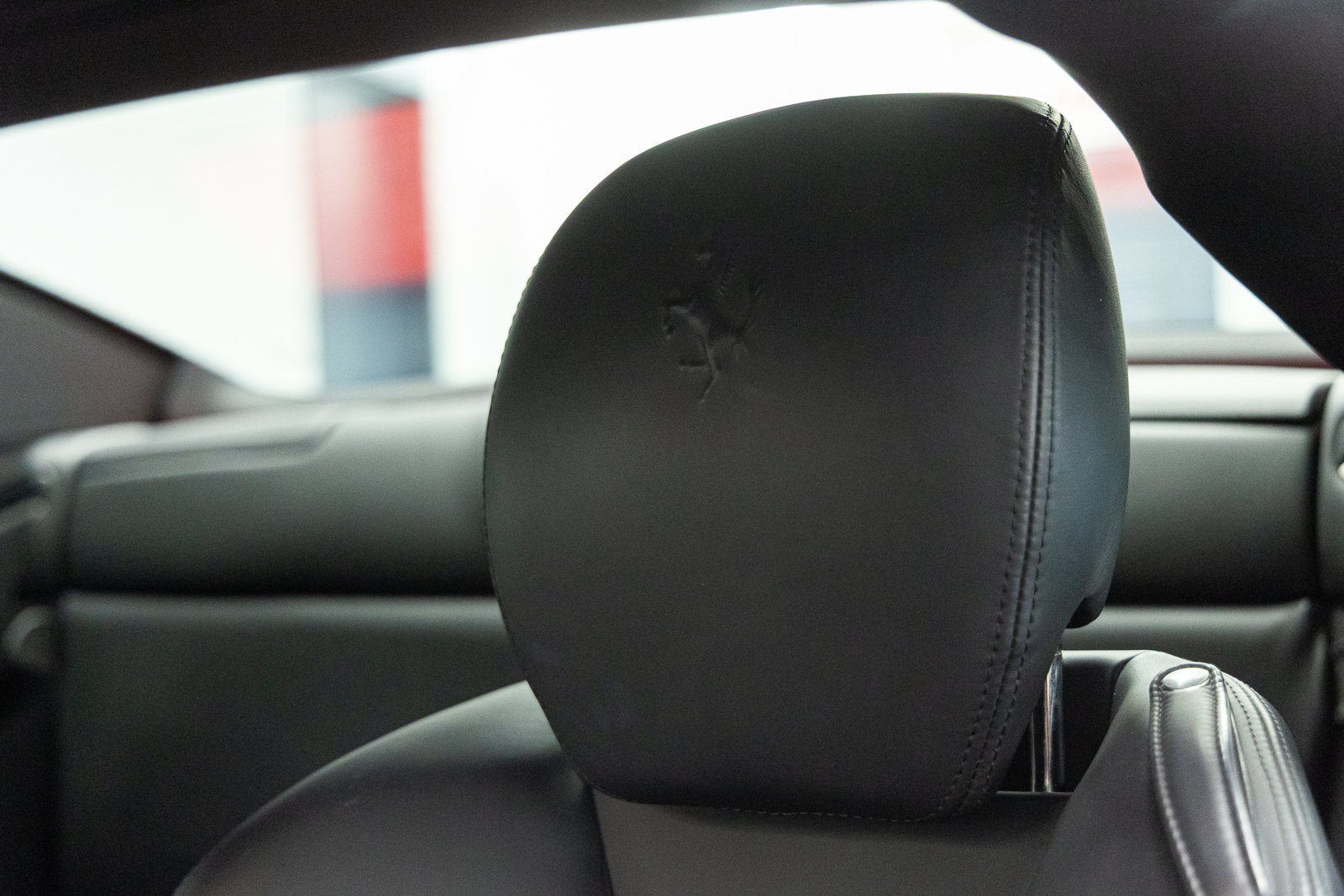 Used 2011 Ferrari California RWD image 43