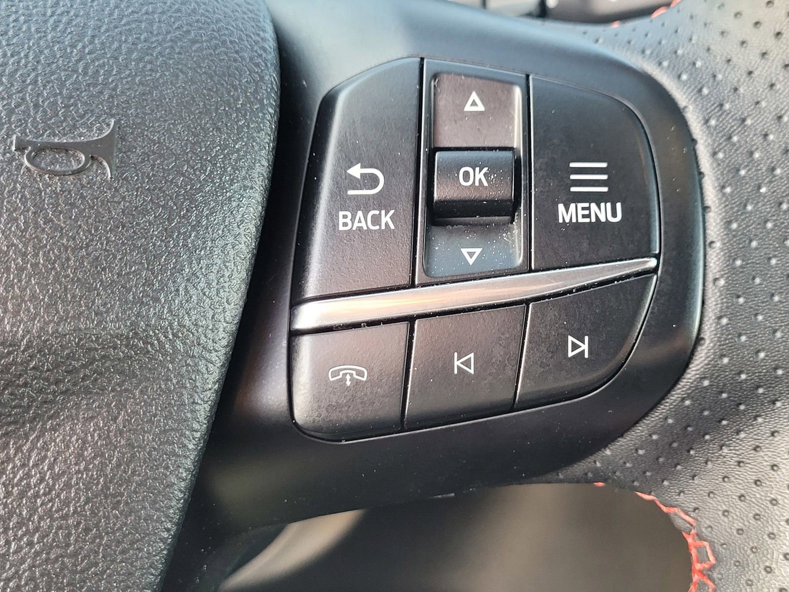 Used 2025 Ford Escape ST-Line image 22