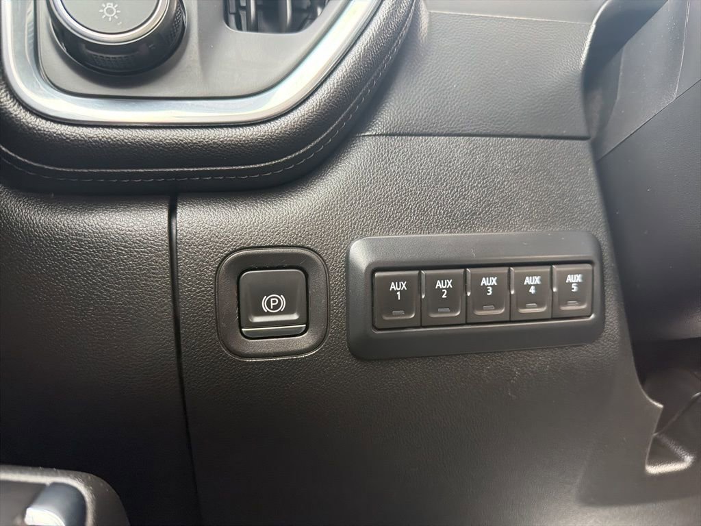 Used 2020 Chevrolet Silverado 3500 LT image 13