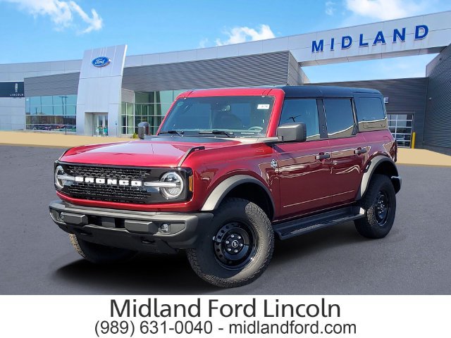 New 2026 Ford Bronco Outer Banks w/ Black Appearance Package