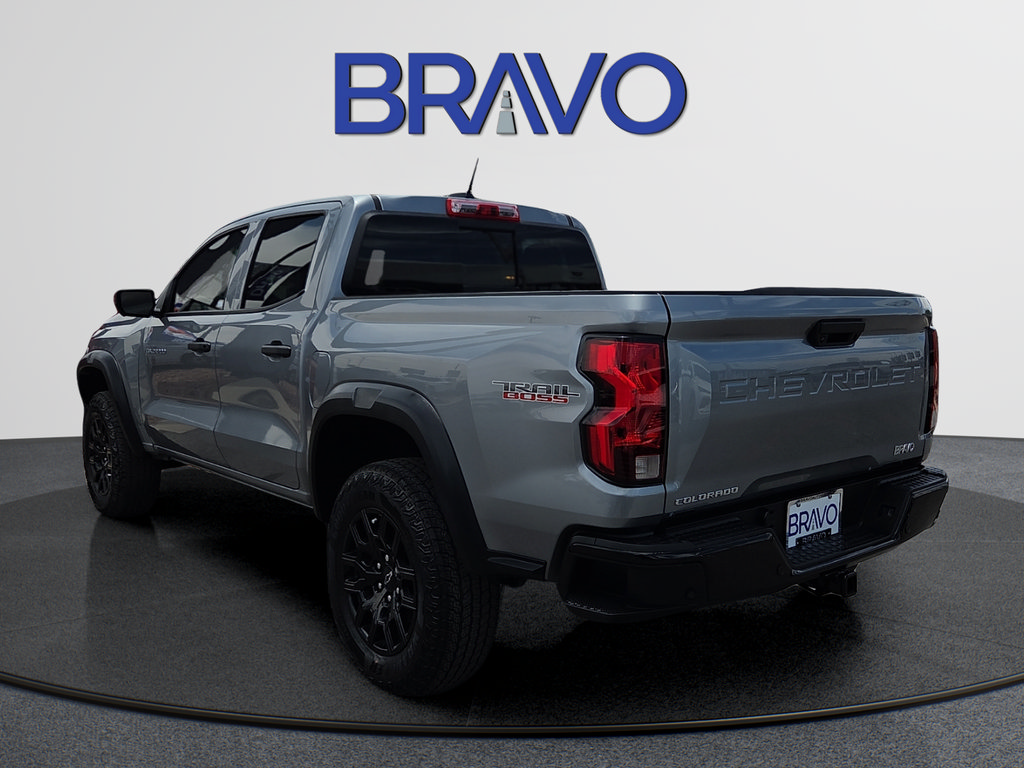 Used 2024 Chevrolet Colorado Trail Boss w/ Technology Package AWD/4WD image 3