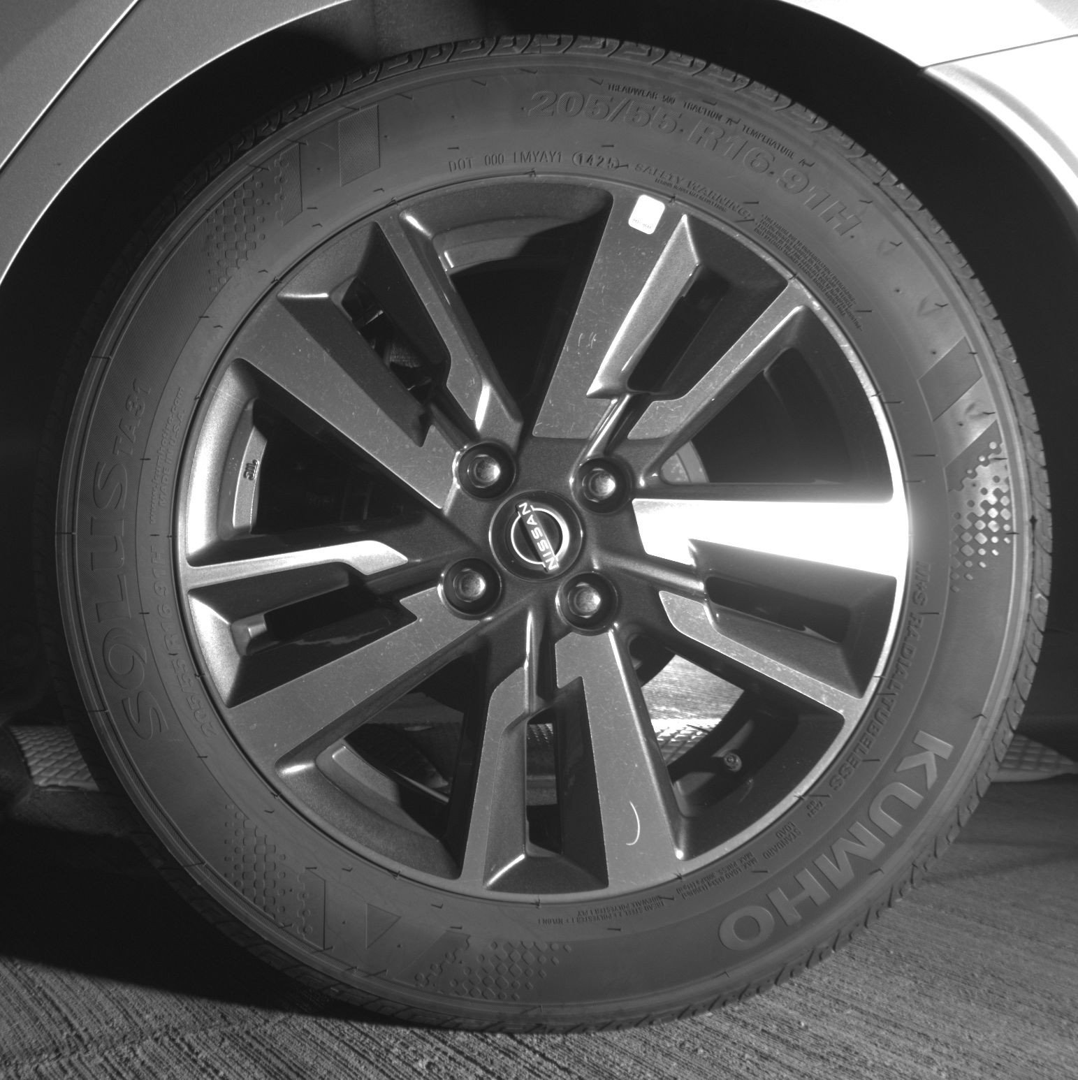 Used 2025 Nissan Versa SV image 14