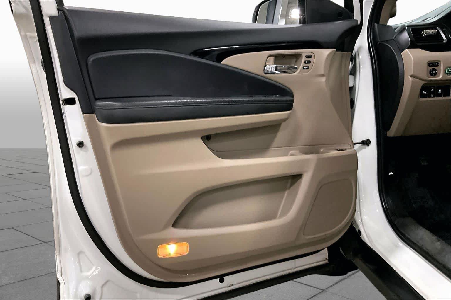 Used 2020 Honda Pilot Elite image 22