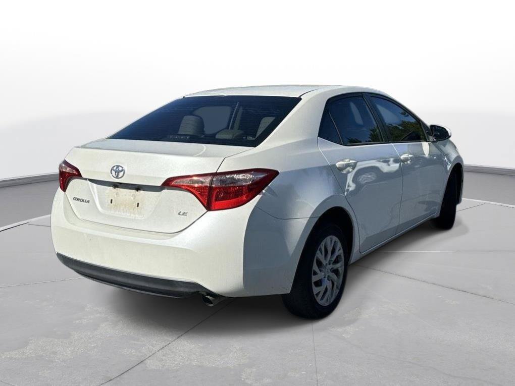 Used 2017 Toyota Corolla LE FWD image 6