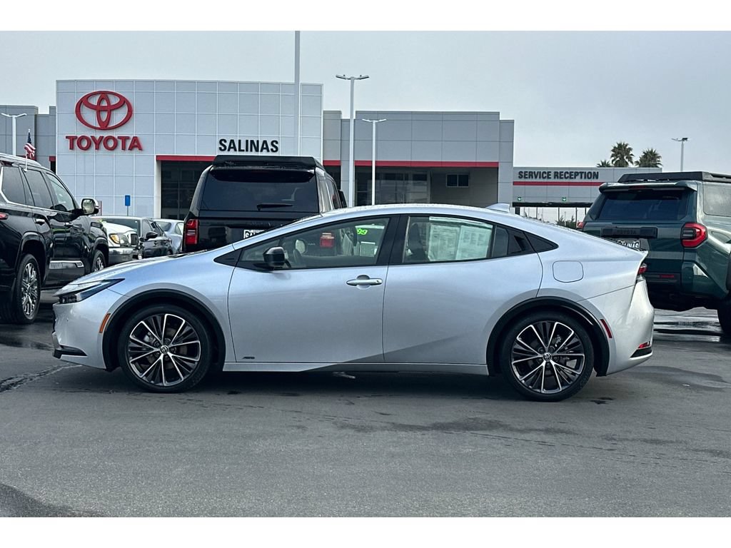 Used 2023 Toyota Prius XLE AWD/4WD image 7