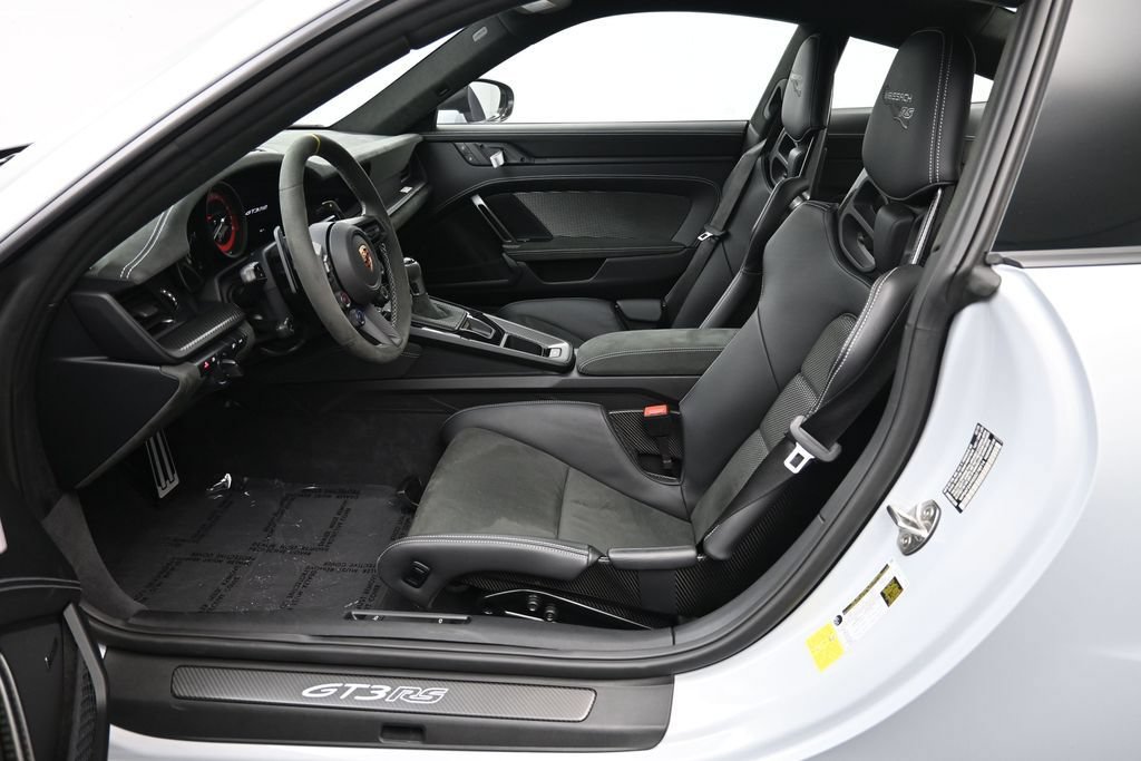Certified 2025 Porsche 911 GT3 RS RWD image 23