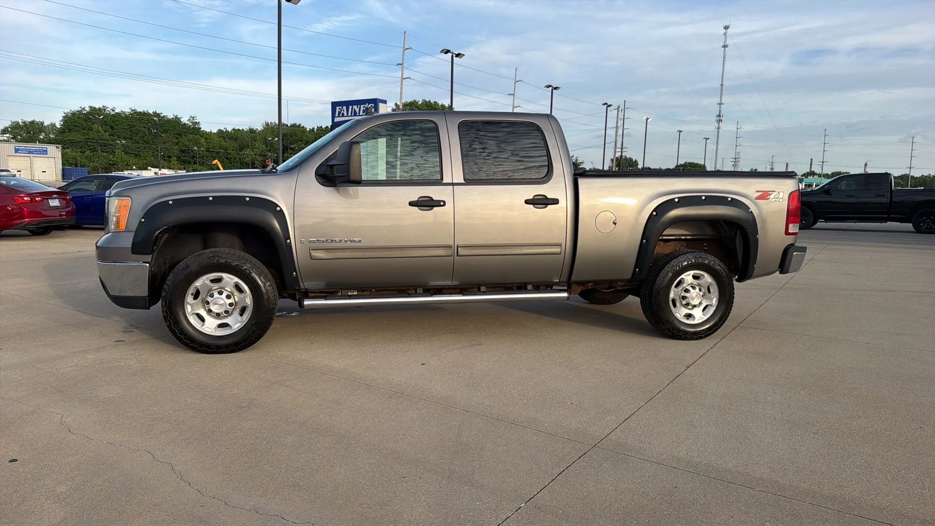 Used 2008 GMC Sierra 2500 SLE w/ SLE2 Preferred Package AWD/4WD image 8