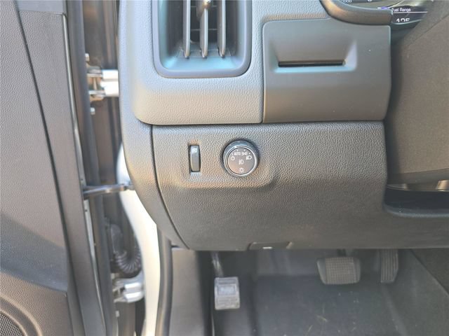 Used 2017 Chevrolet Colorado Z71 RWD image 35