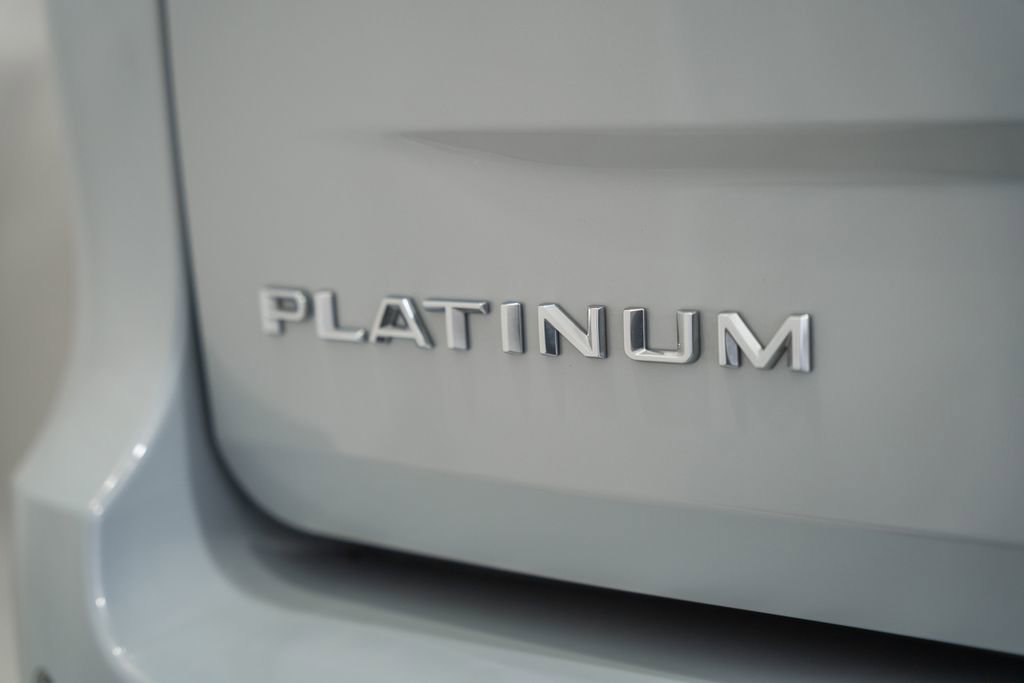 Used 2025 Ford Expedition Max Platinum w/ Driver's Package image 9