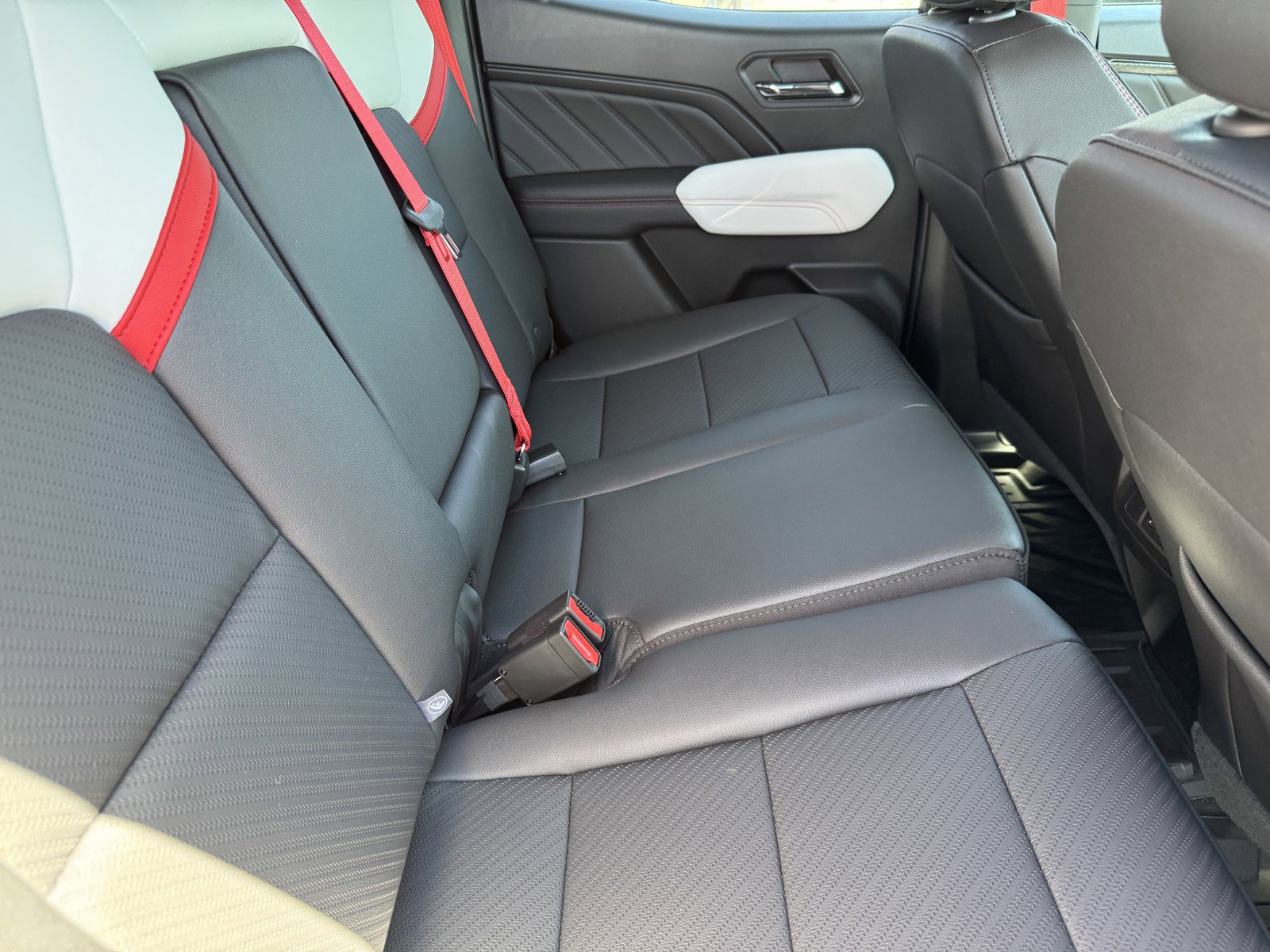 New 2026 GMC Canyon AT4X AWD/4WD image 10