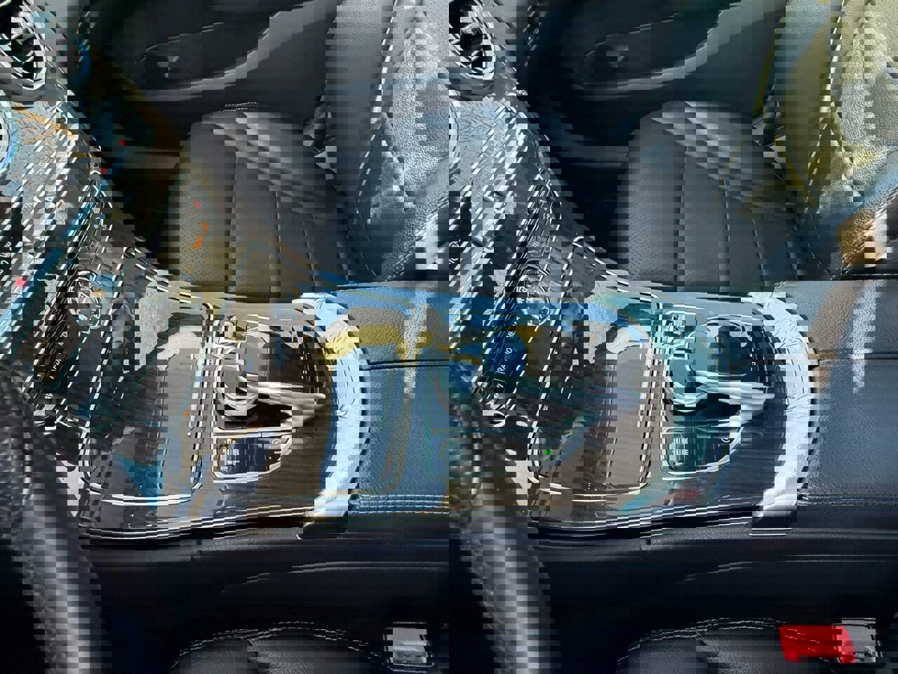 Used 2017 Mercedes-Benz C 300 4MATIC Sedan image 18