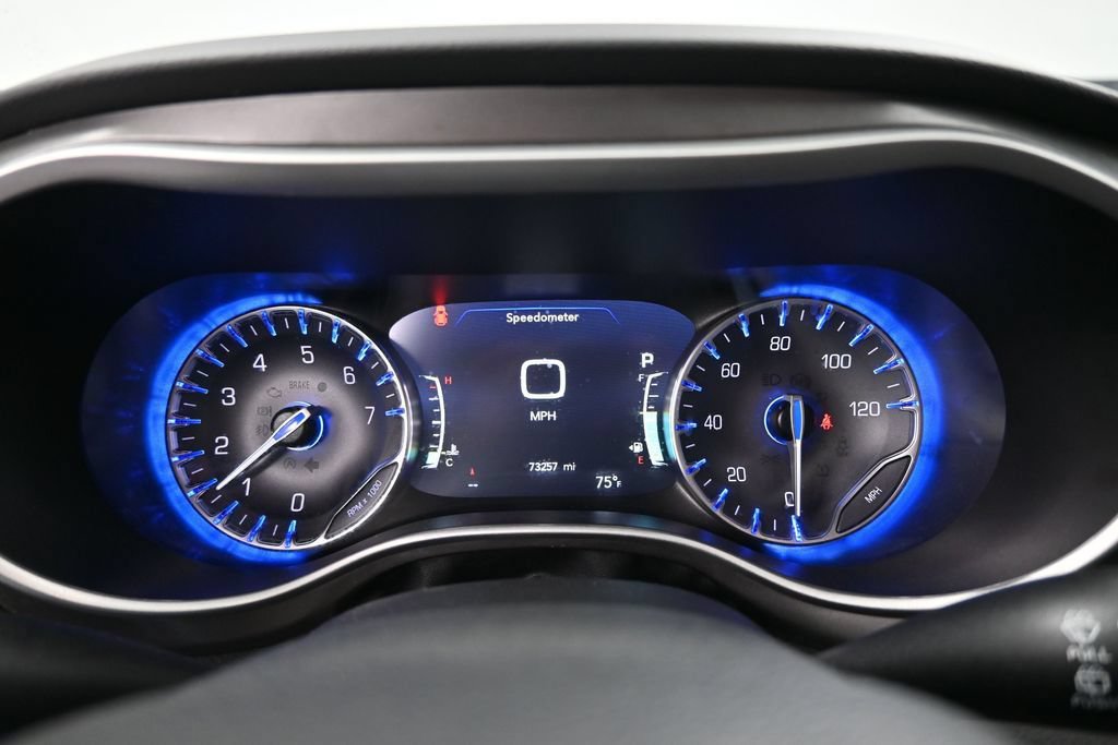 Used 2024 Chrysler Pacifica Touring-L FWD image 36