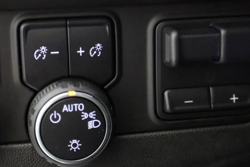 Used 2021 Chevrolet Tahoe LT w/ LT Signature Package RWD image 28