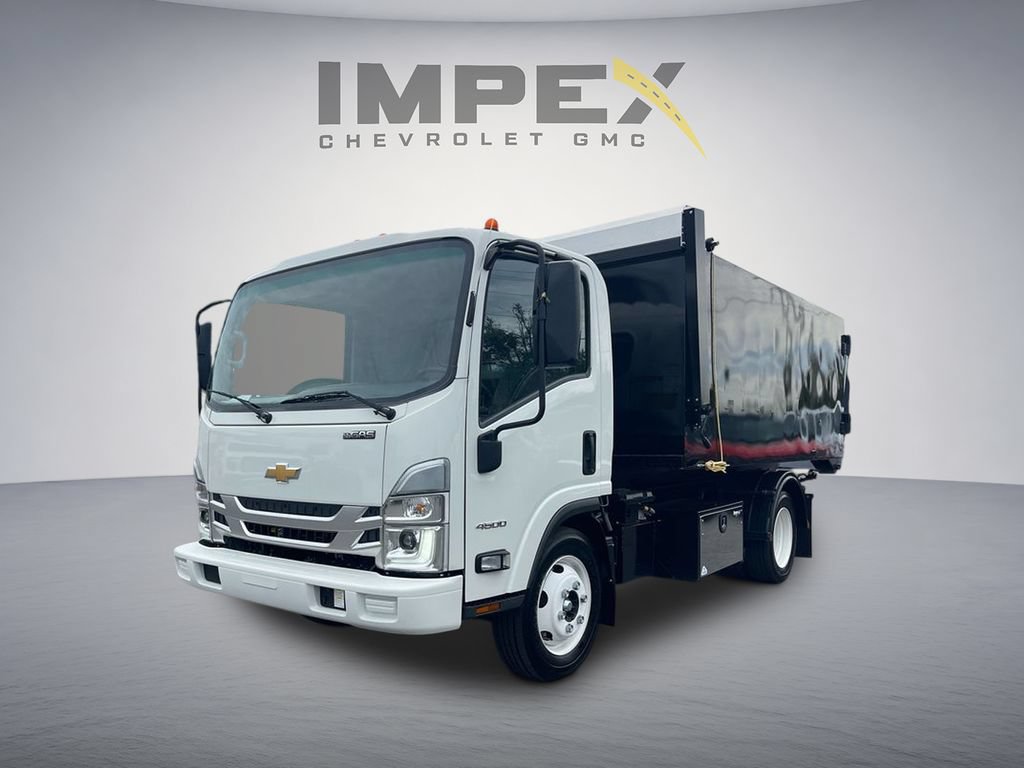 Used 2024 Chevrolet Low Cab Forward RWD image 1